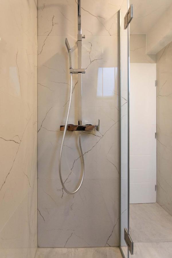 Design 1Bdr Loft Near Kvaternik Square Apartment Zagreb Exterior photo